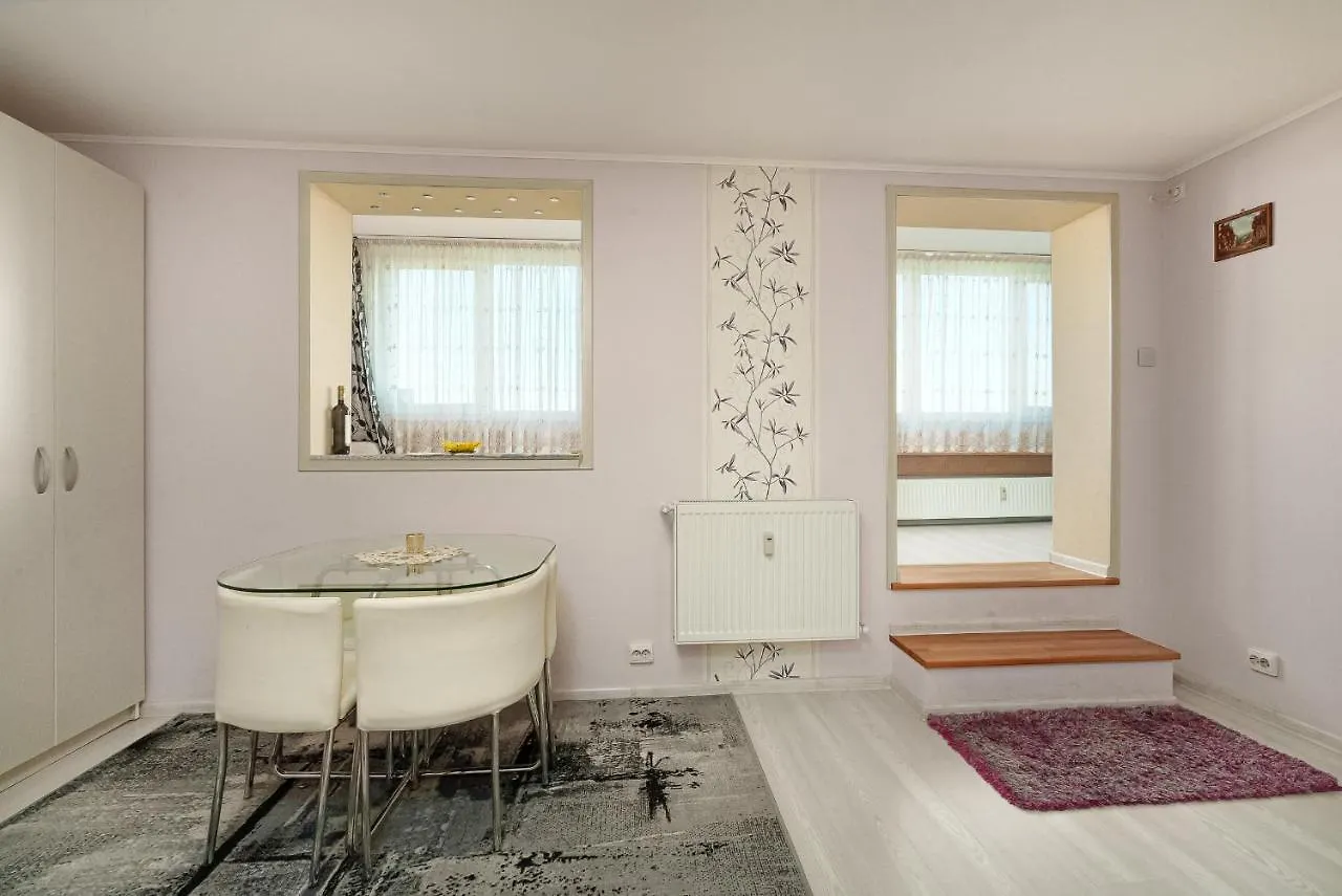 Stone Gate Apartment #1 بوخارست 0*,