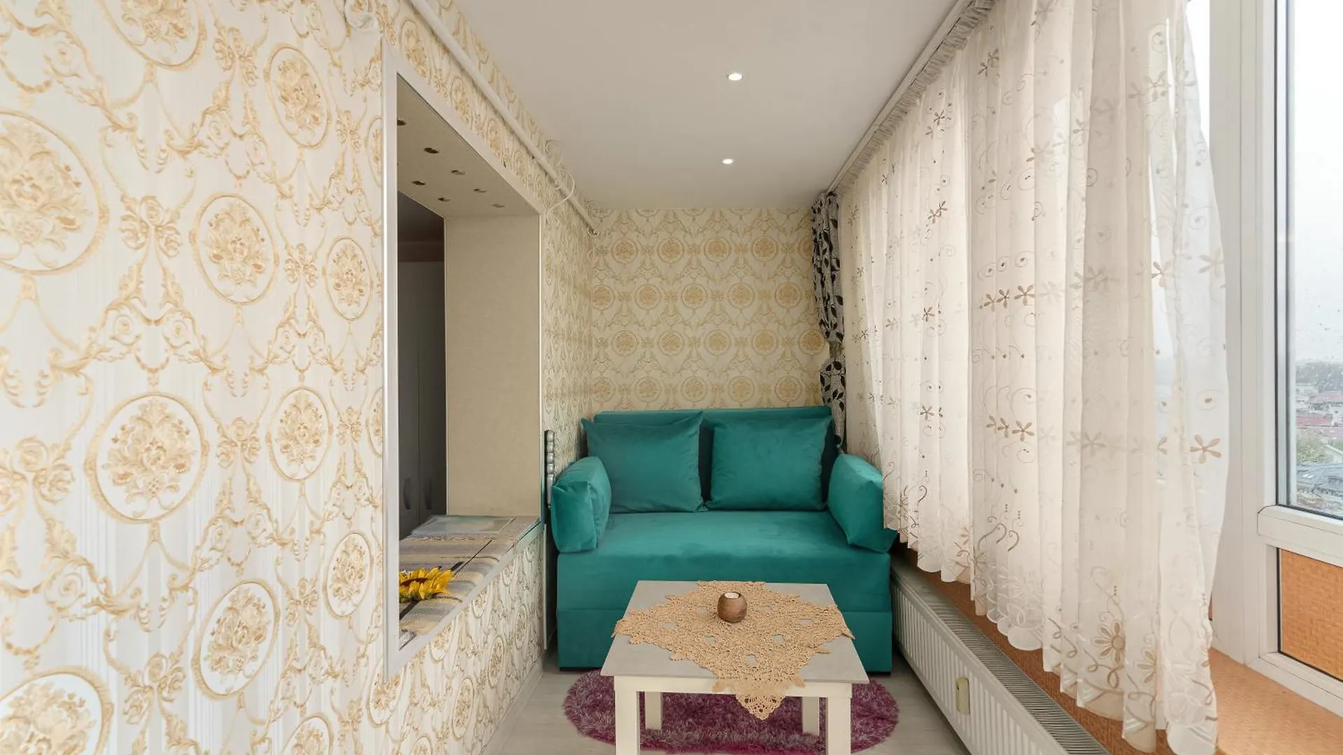 Stone Gate Apartment #1 بوخارست